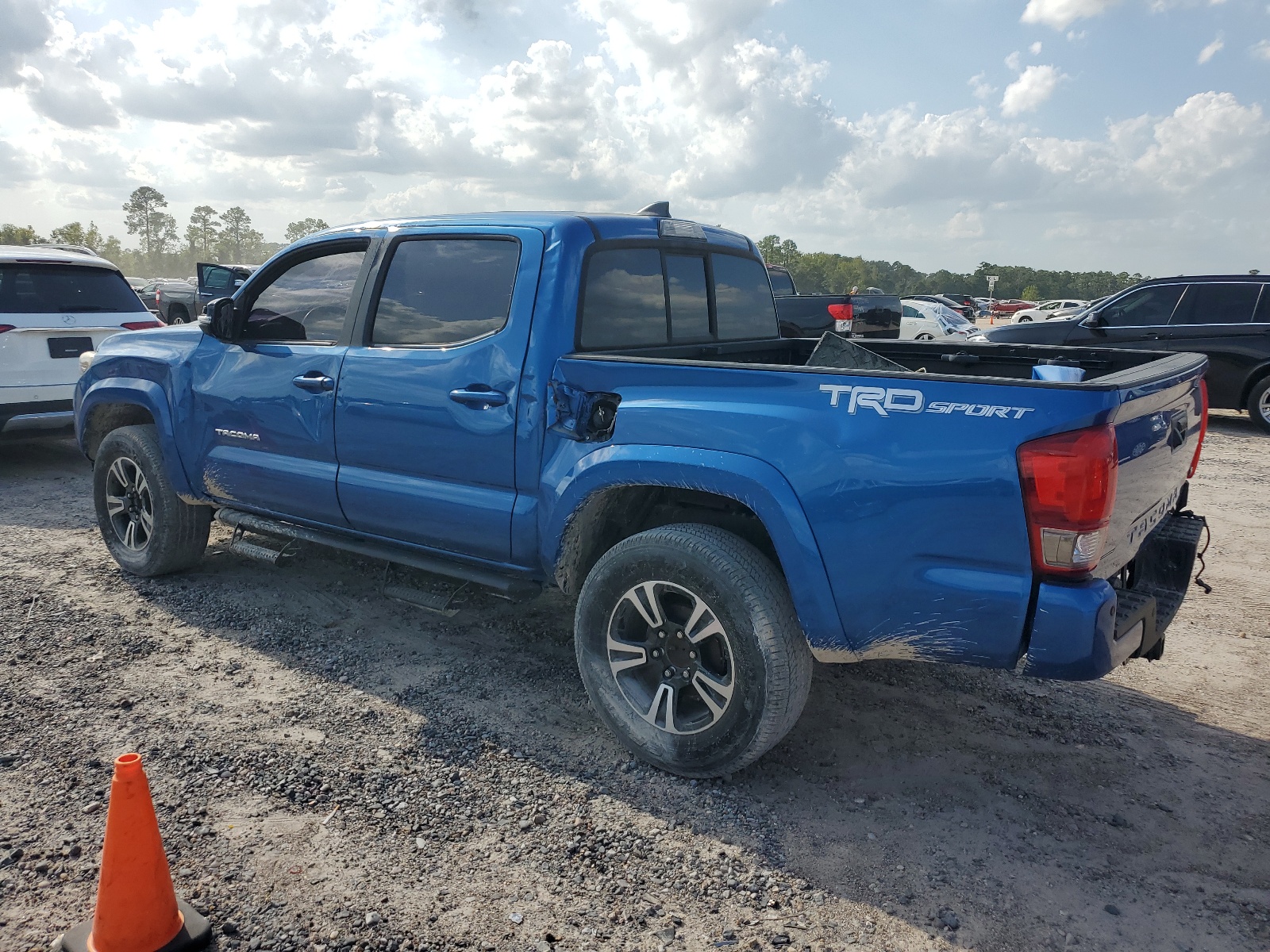 2016 Toyota Tacoma Double Cab vin: 5TFAZ5CN3GX015110