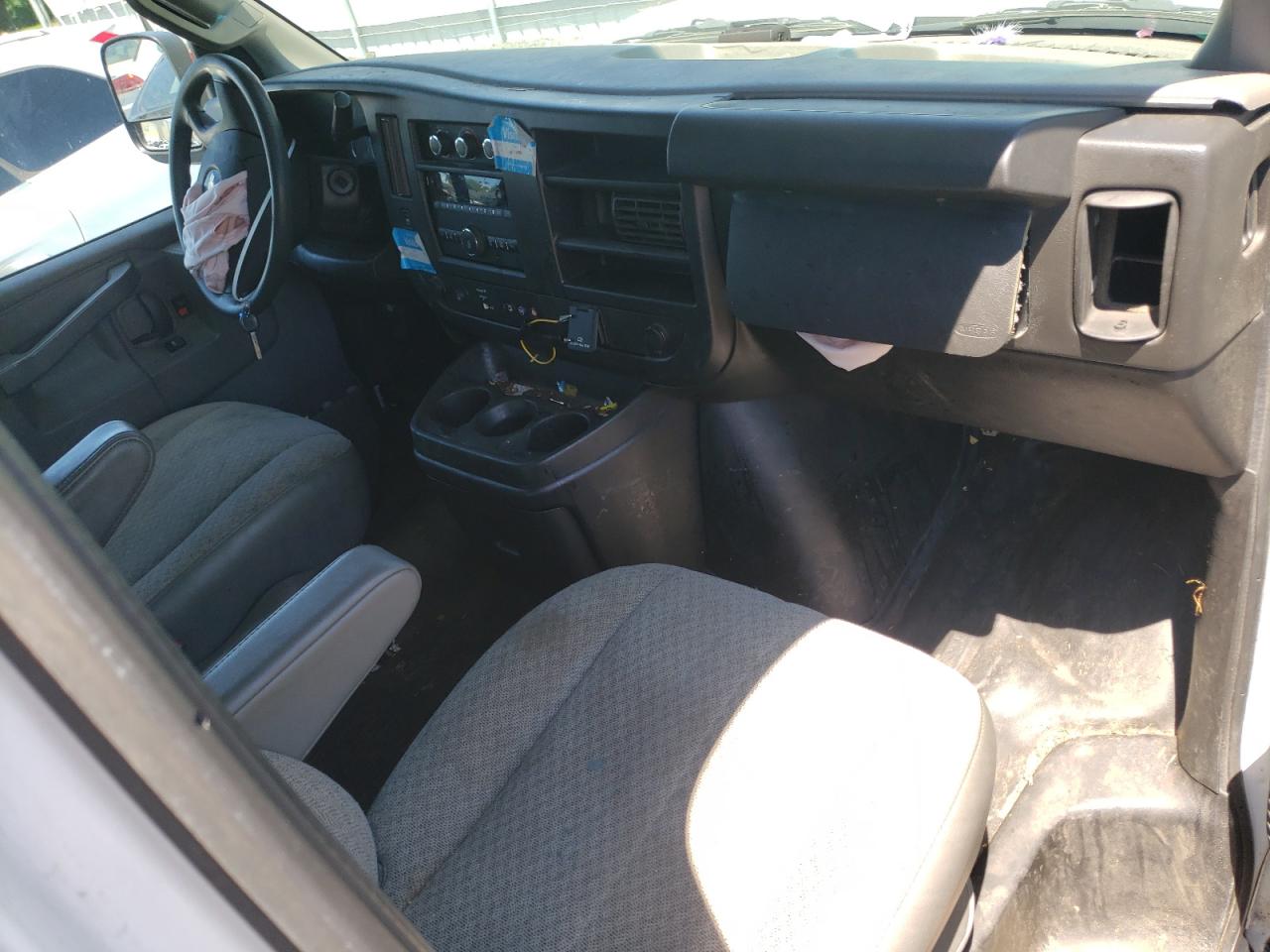 2020 Chevrolet Express G2500 VIN: 1GCWGAFG2L1185246 Lot: 60430864