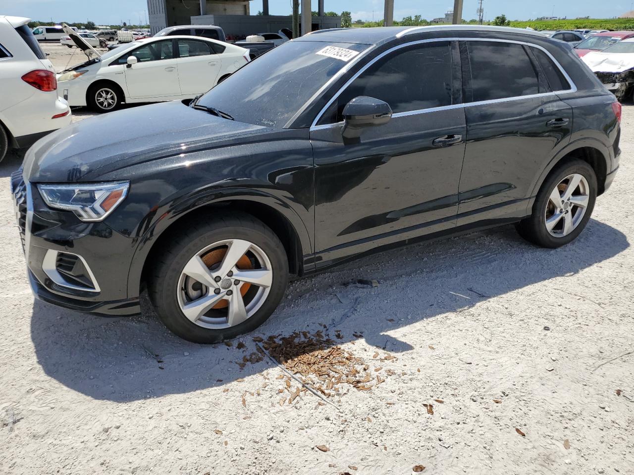 2020 Audi Q3 Premium Plus VIN: WA1BECF32L1017405 Lot: 63179324