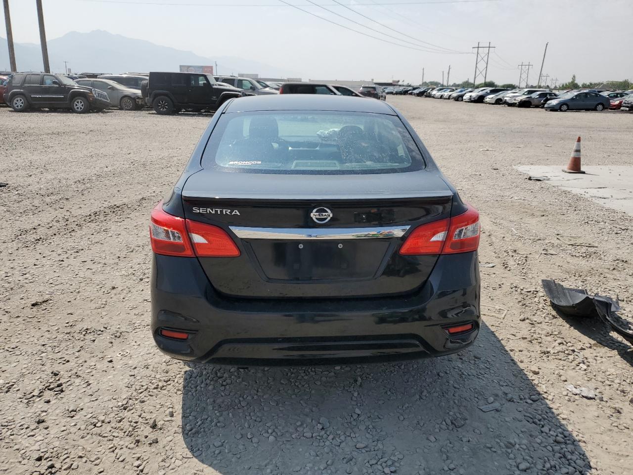 3N1AB7AP8JY276309 2018 Nissan Sentra S