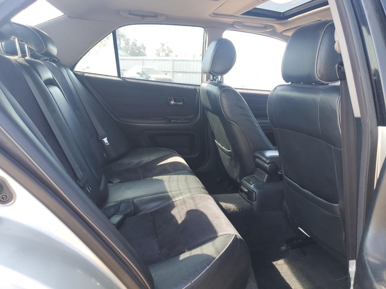 2002 Lexus Is 300 VIN: JTHBD192720050497 Lot: 64041174