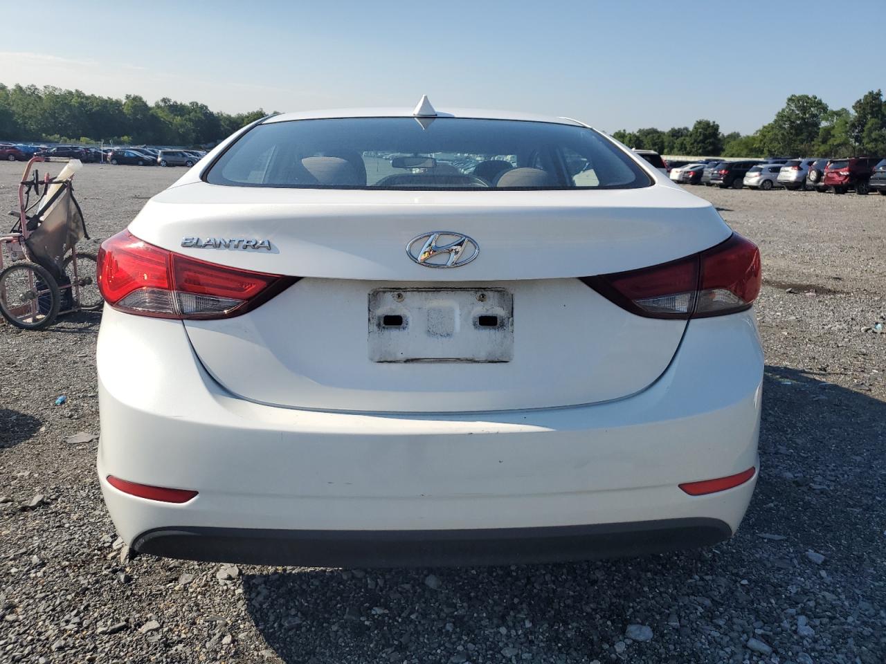 2016 Hyundai Elantra Se VIN: 5NPDH4AE3GH677486 Lot: 62637454