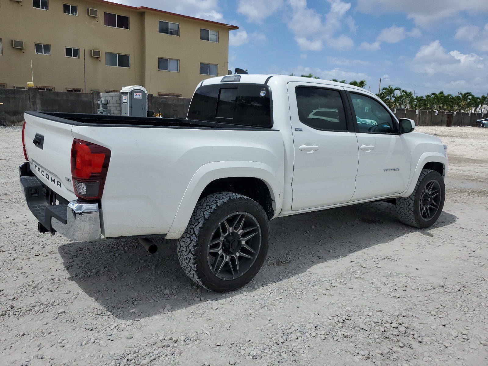 2021 Toyota Tacoma Double Cab vin: 3TMAZ5CN1MM158011