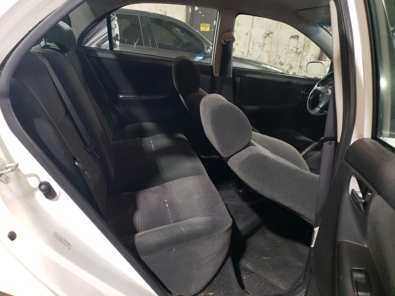 2005 Toyota Corolla - Image 11
