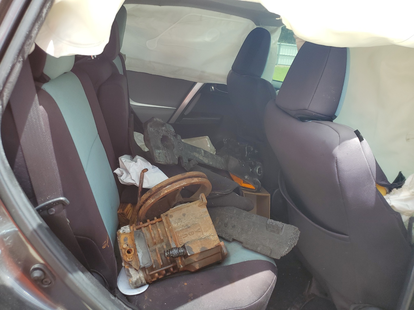 JTMWFREV2GJ098664 2016 Toyota Rav4 Xle