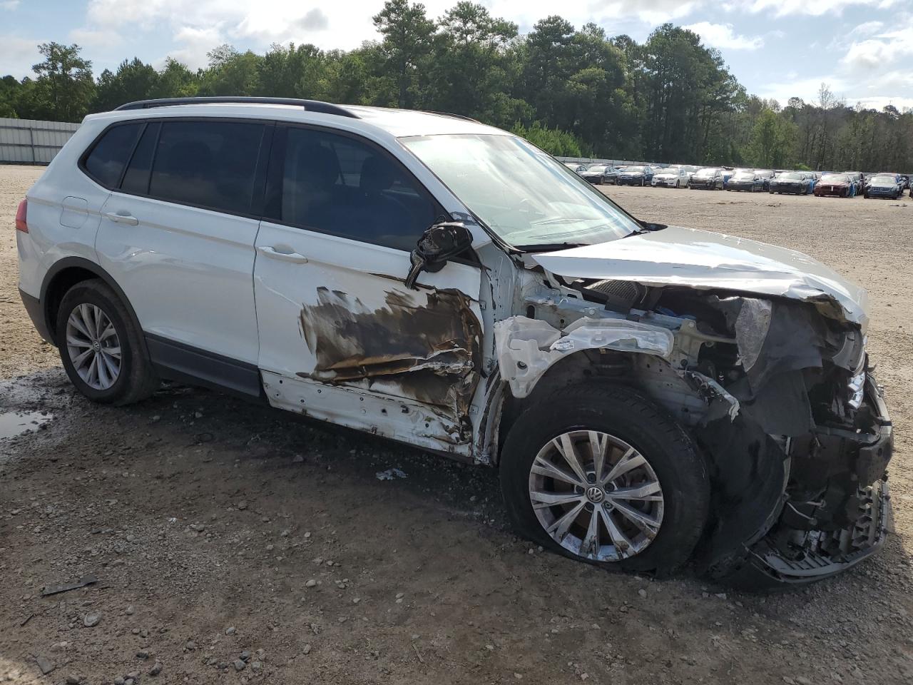 2018 Volkswagen Tiguan - Image 4