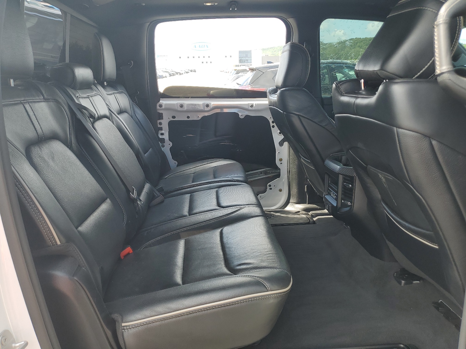 1C6SRFHT9KN793635 2019 Ram 1500 Limited