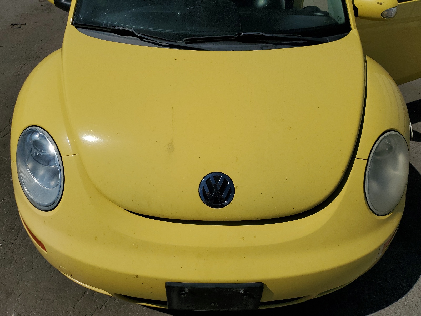 3VWPG3AG8AM011041 2010 Volkswagen New Beetle