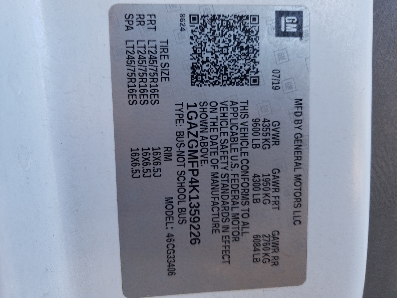 1GAZGMFP4K1359226 2019 Chevrolet Express G3500 Lt