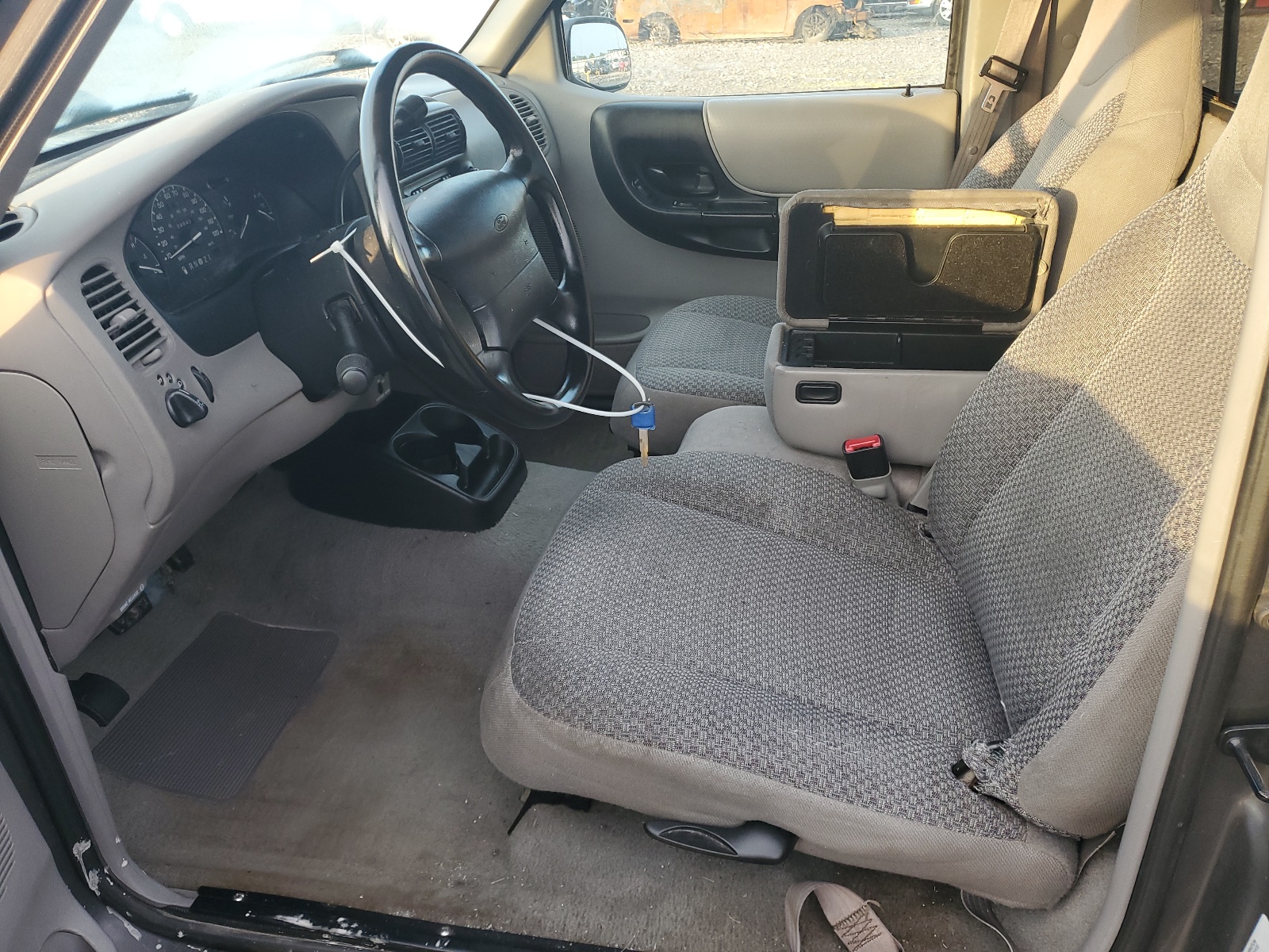 1FTYR10C7WUC71910 1998 Ford Ranger