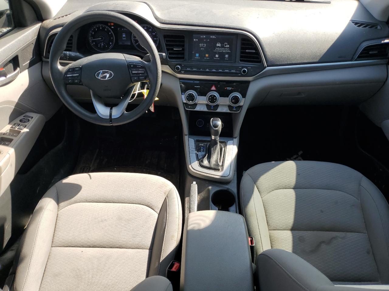 KMHD84LF3KU746077 2019 Hyundai Elantra Sel