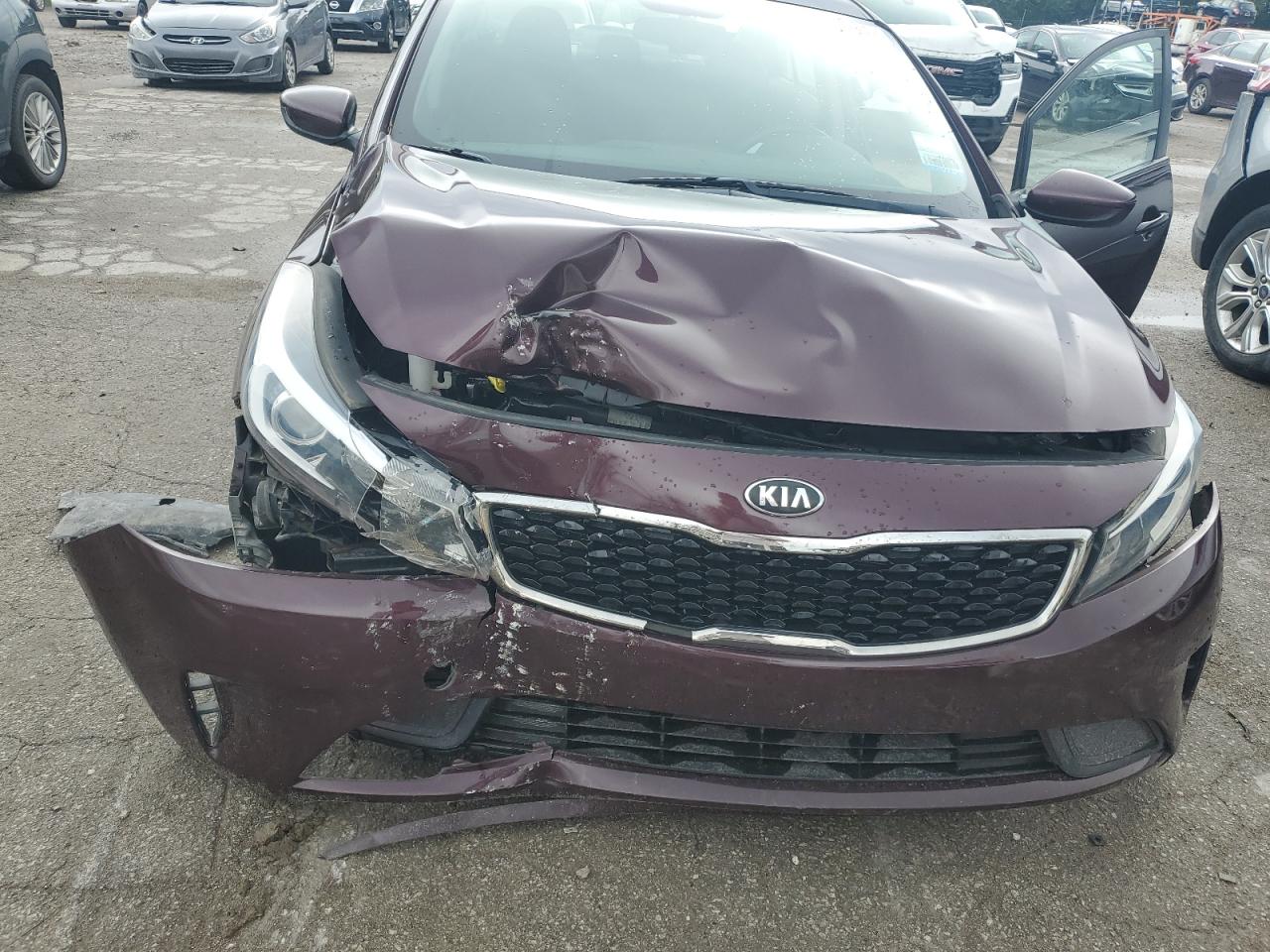 3KPFK4A73JE239185 2018 Kia Forte Lx