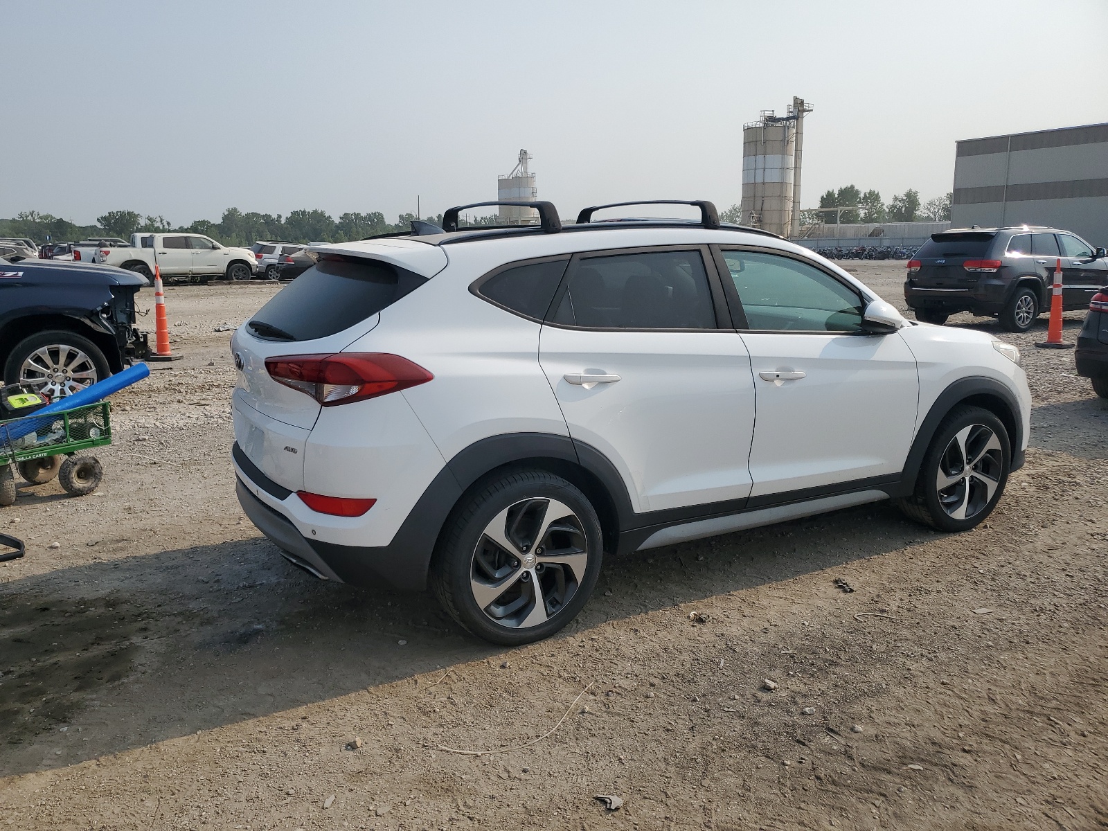 2018 Hyundai Tucson Value vin: KM8J3CA21JU687444