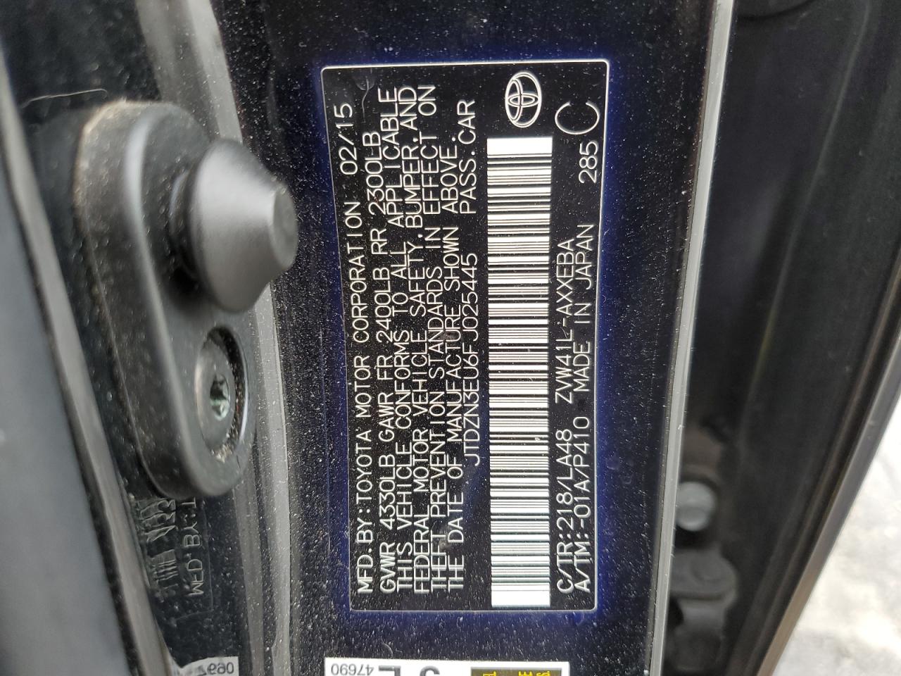 2015 Toyota Prius - Image 12
