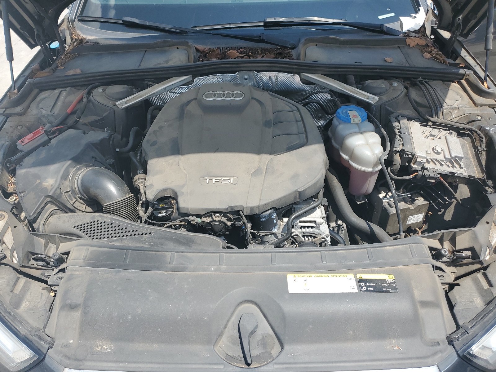 WAUENAF47HN024475 2017 Audi A4 Premium Plus