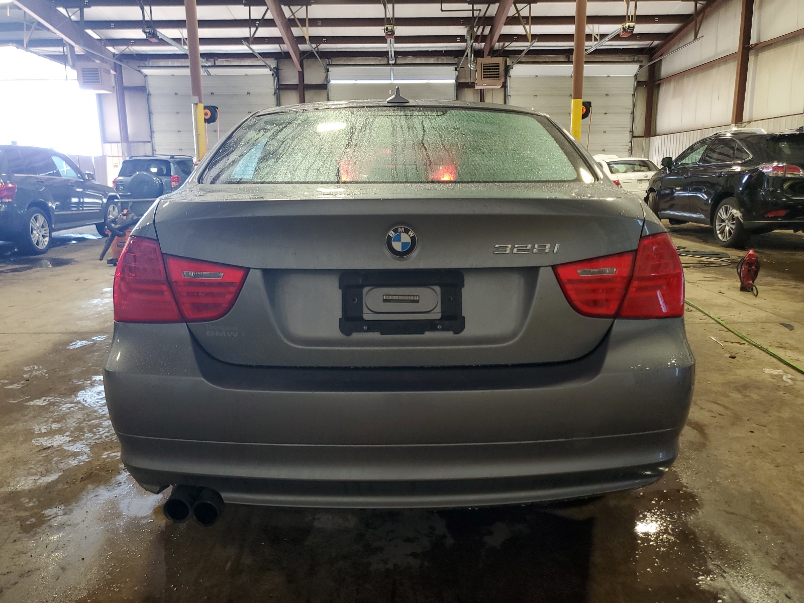 WBAPK5G51BNN28575 2011 BMW 328 Xi Sulev