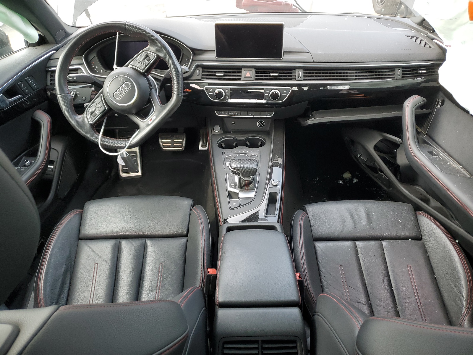 WAUENAF41JA082157 2018 Audi A4 Premium Plus