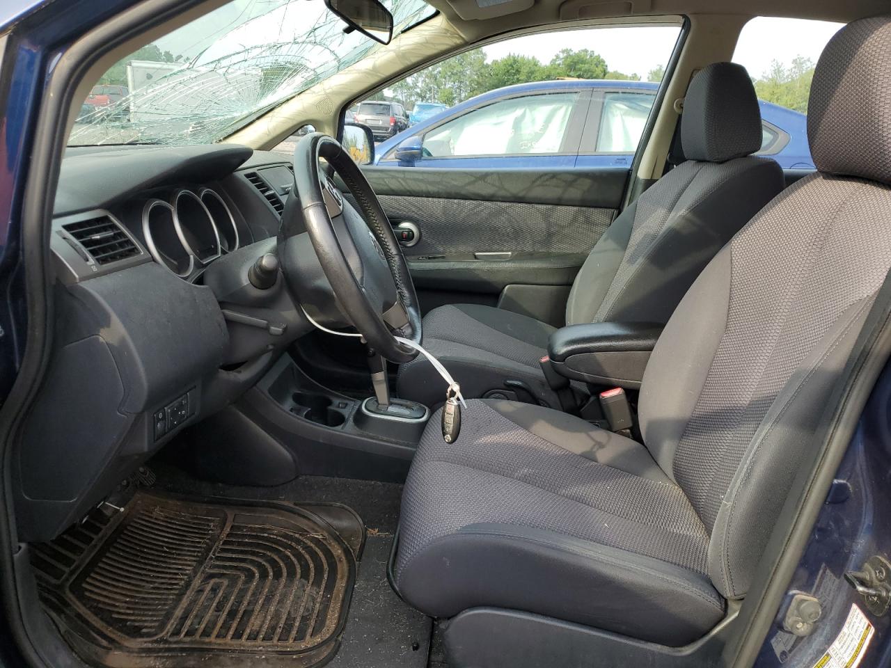 2008 Nissan Versa S VIN: 3N1BC13E28L358781 Lot: 64009164