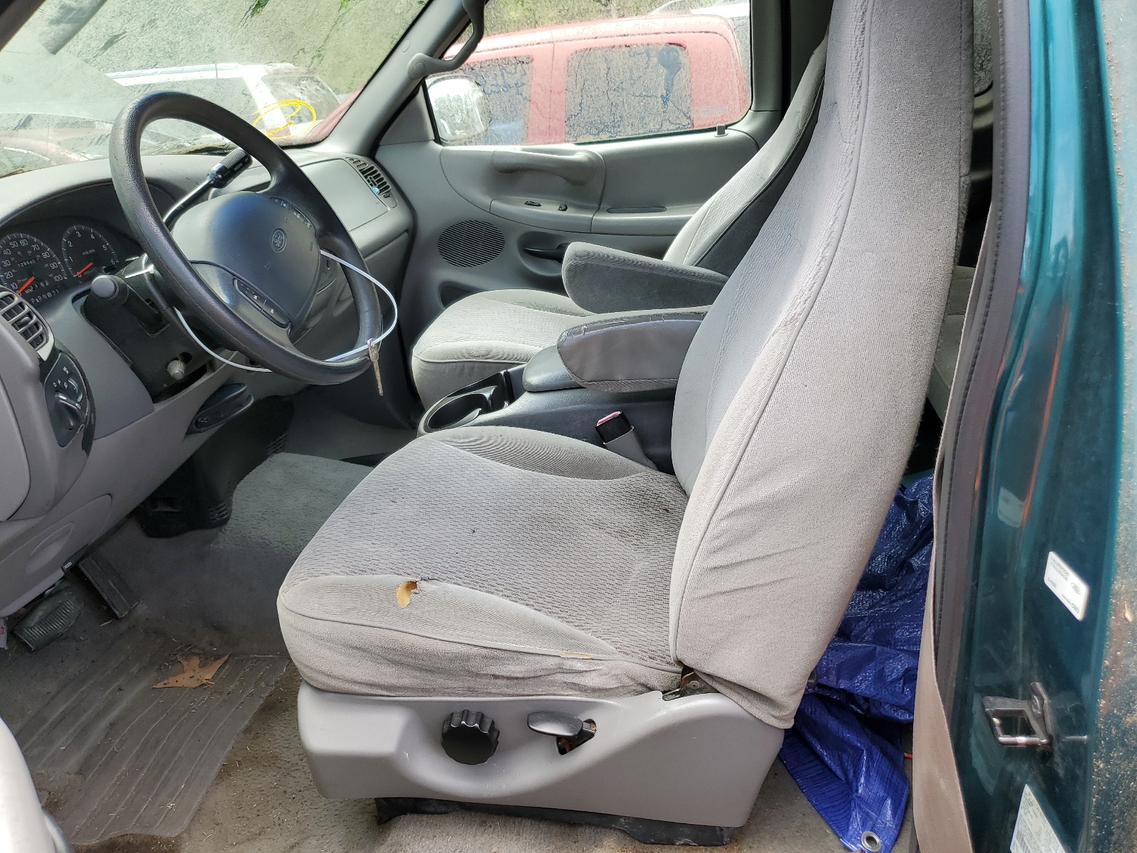 2FTZX18W0WCA56748 1998 Ford F150