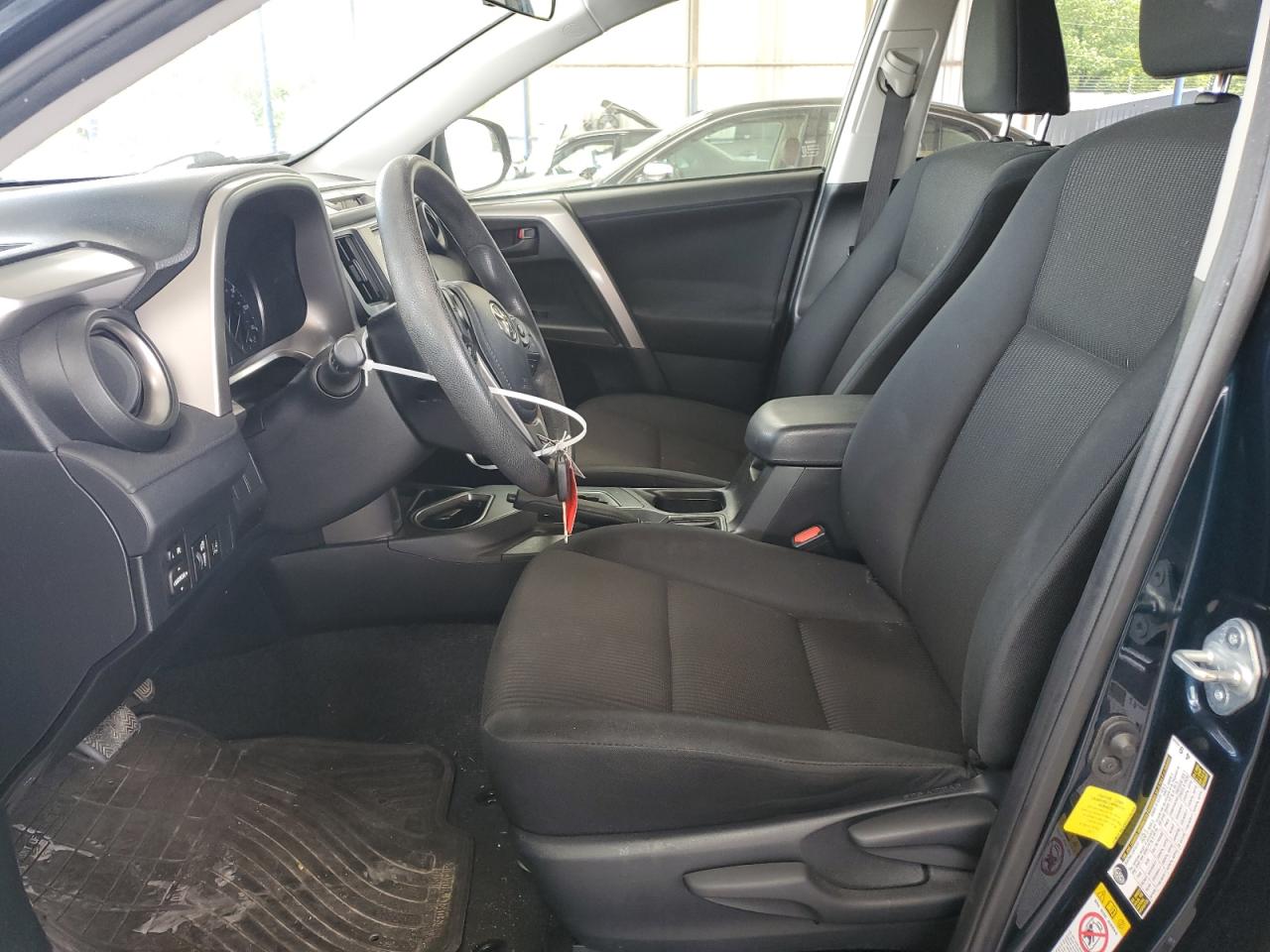 2017 Toyota Rav4 Le VIN: JTMZFREV5HJ135706 Lot: 63644704