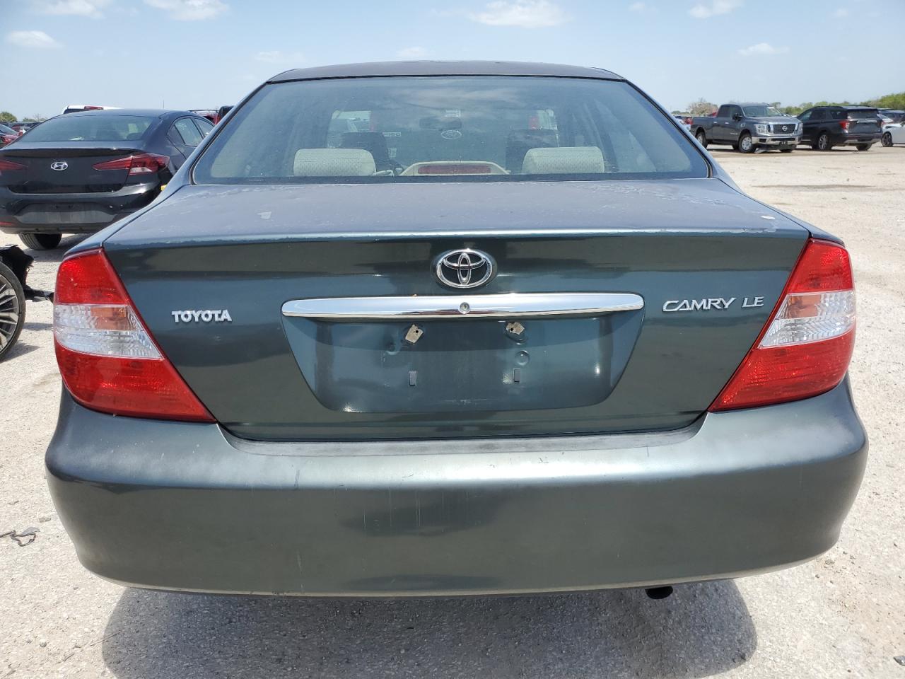 2003 Toyota Camry Le VIN: 4T1BE32K83U681074 Lot: 65418444