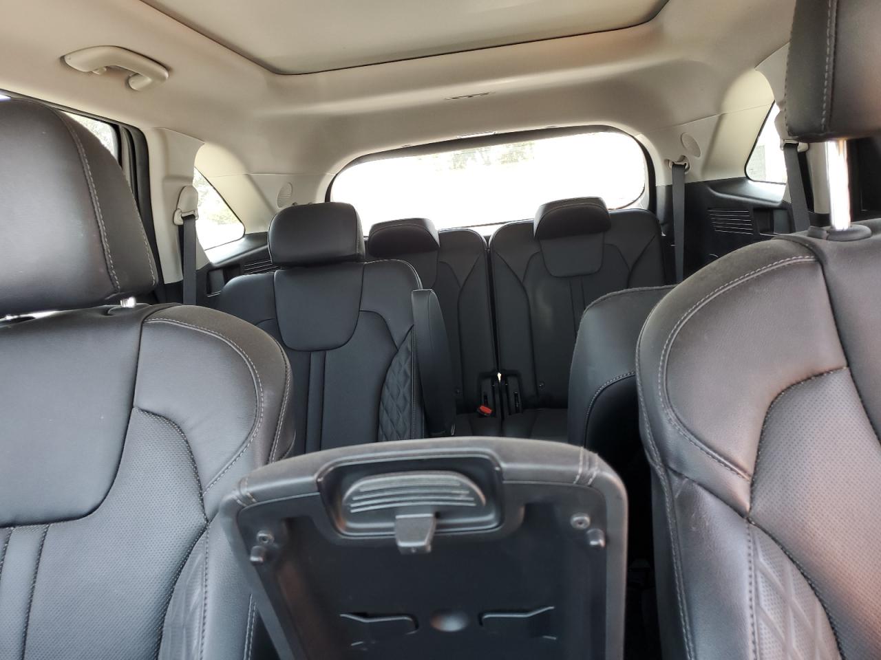 2022 Kia Sorento - Image 10