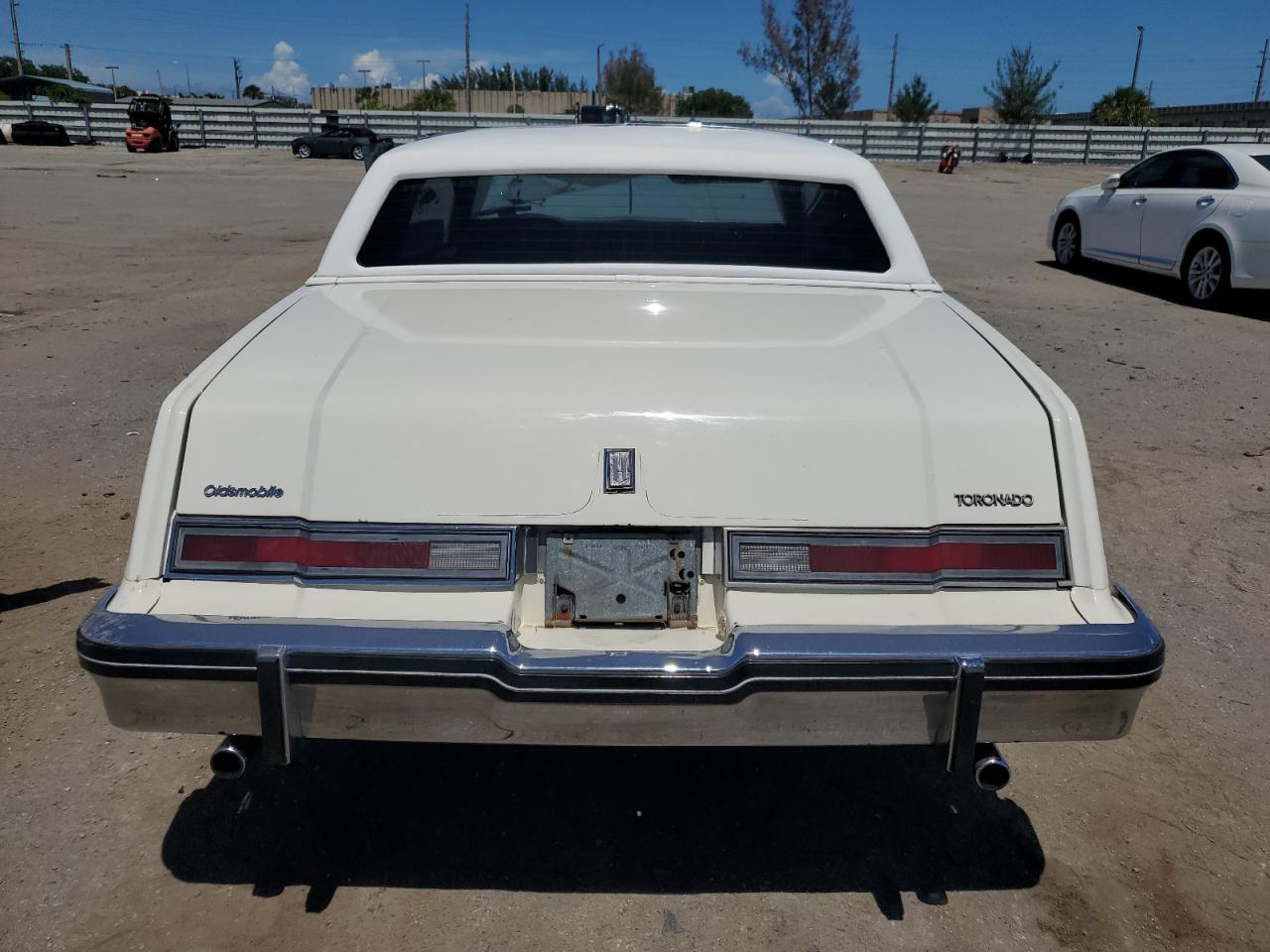 1G3AZ57Y7EE335835 1984 Oldsmobile Toronado Brougham