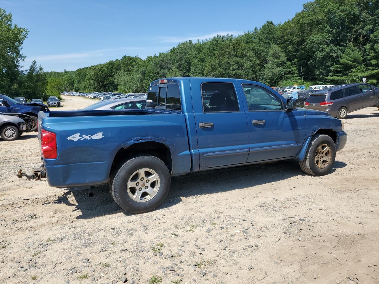 2005 Dodge Dakota Quad Slt VIN: 1D7HW48N95S260665 Lot: 63427684