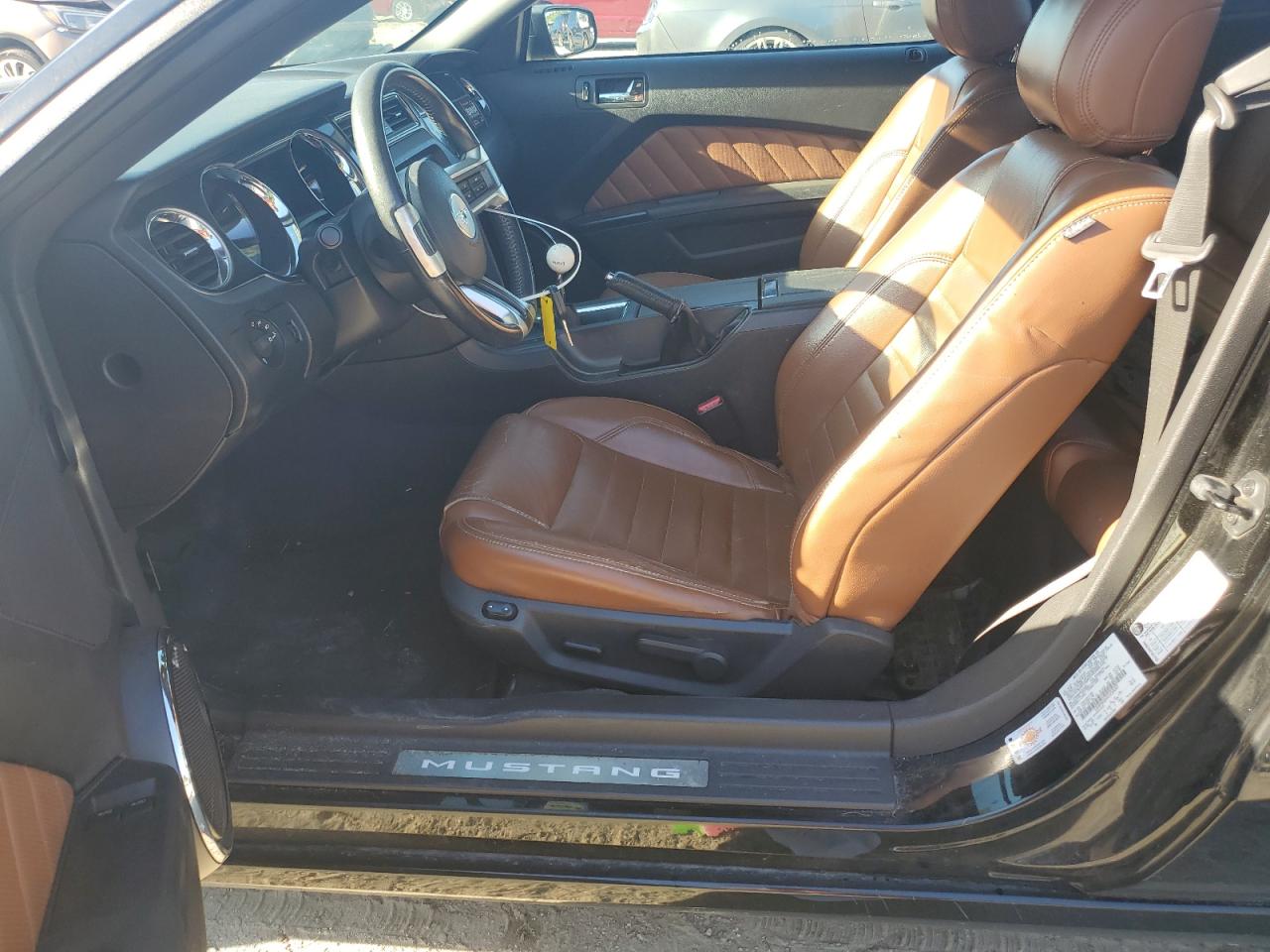 2013 Ford Mustang VIN: 1ZVBP8AM4D5233082 Lot: 61030214