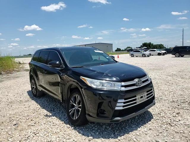 2018 Toyota Highlander Le VIN: 5TDZZRFHXJS272861 Lot: 62359144