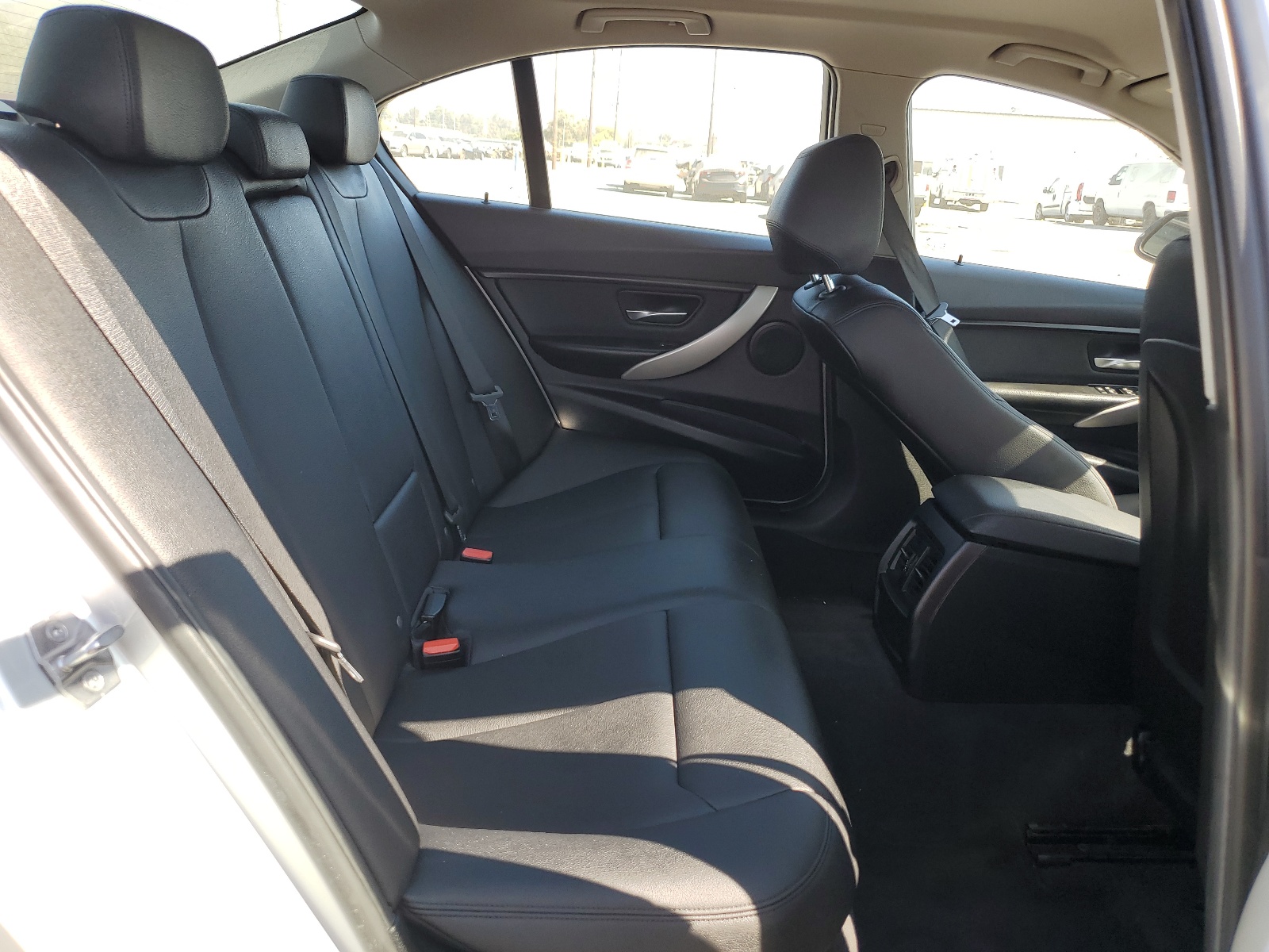 WBA3B1C55FK140382 2015 BMW 320 I