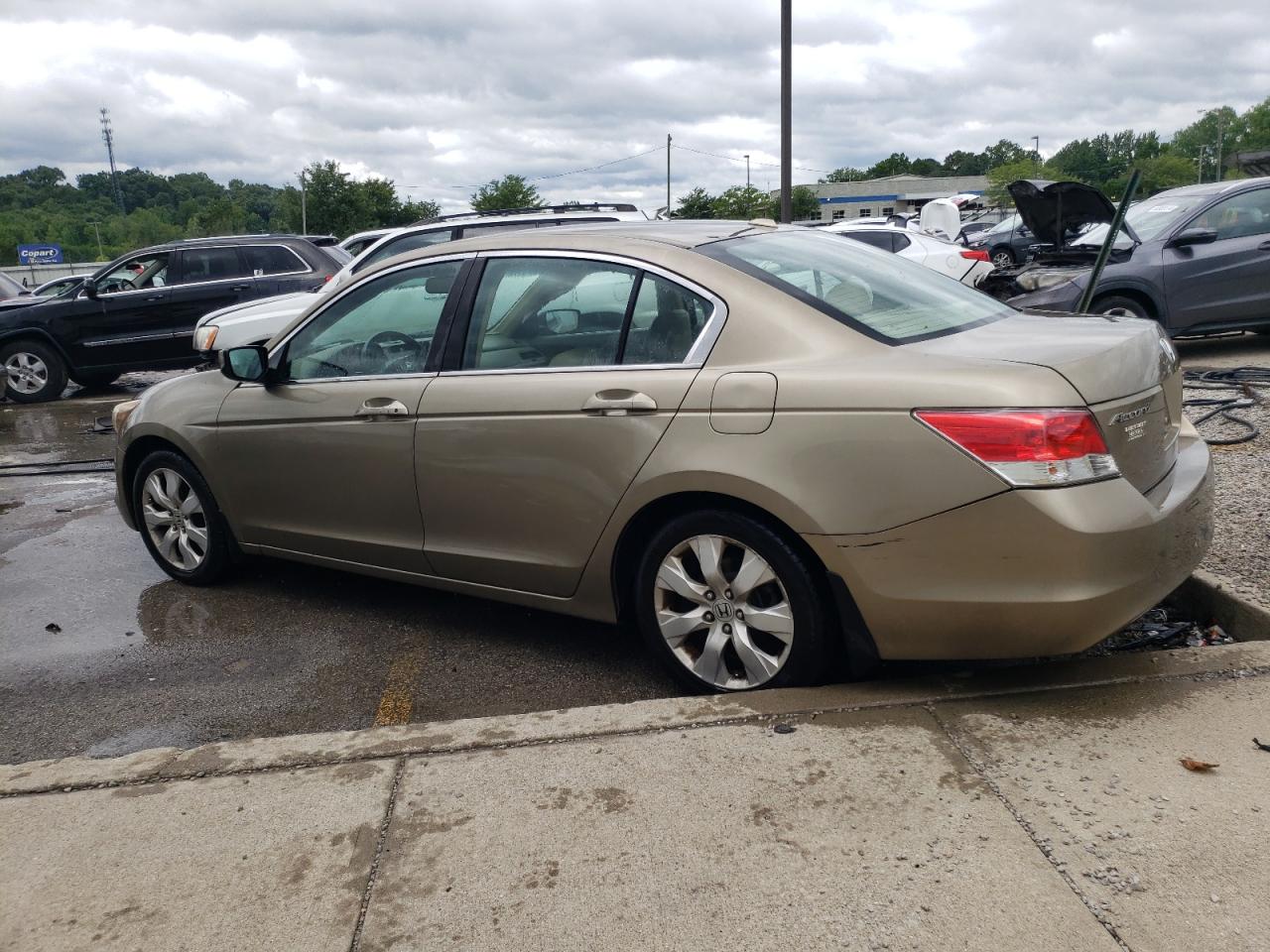 2010 Honda Accord - Image 2