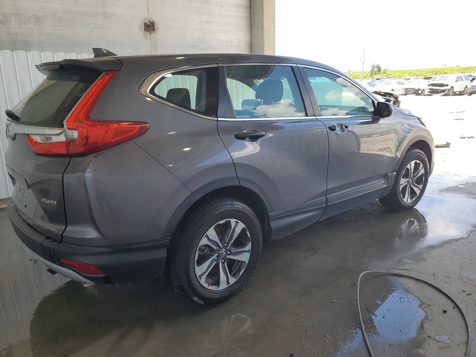 2018 Honda Cr-V Lx vin: 2HKRW6H31JH205385