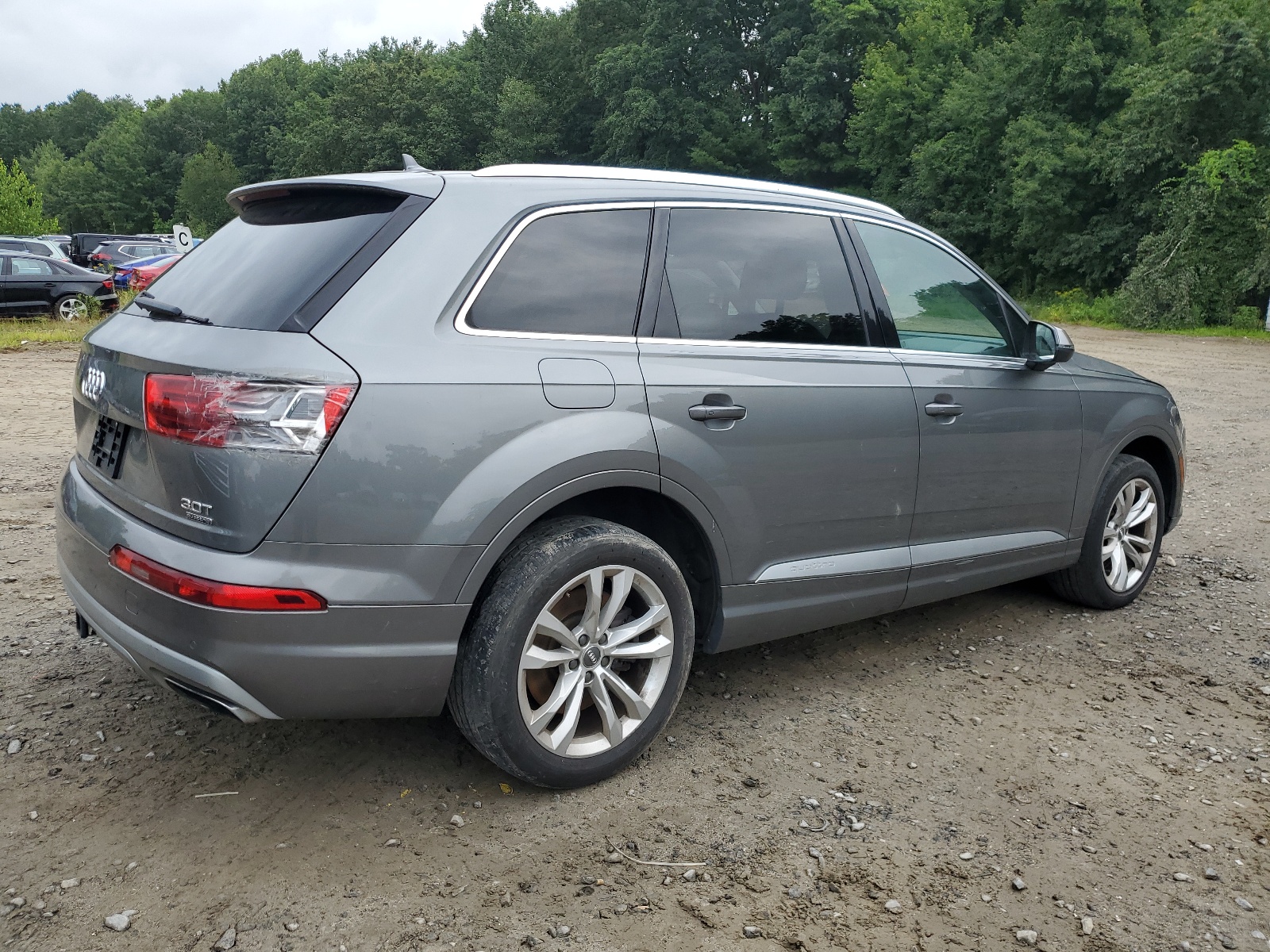 2017 Audi Q7 Premium Plus vin: WA1LAAF75HD017668