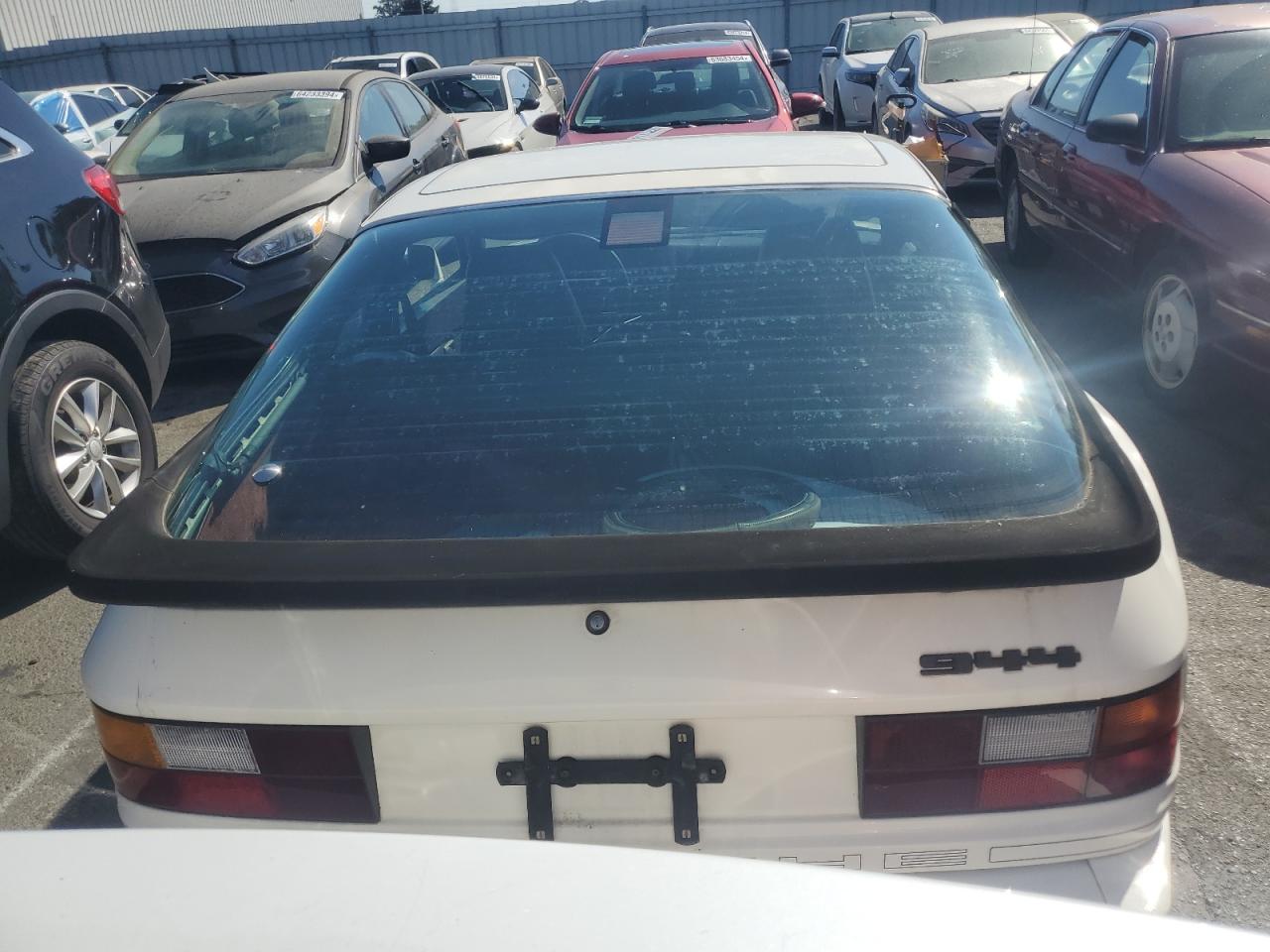 1986 Porsche 944 VIN: WP0AA0945GN456211 Lot: 64153504