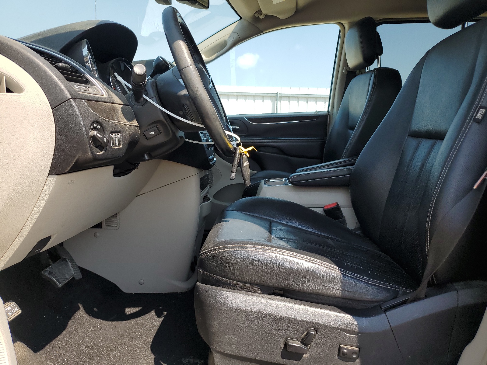 2C4RC1CG8CR135850 2012 Chrysler Town & Country Touring L