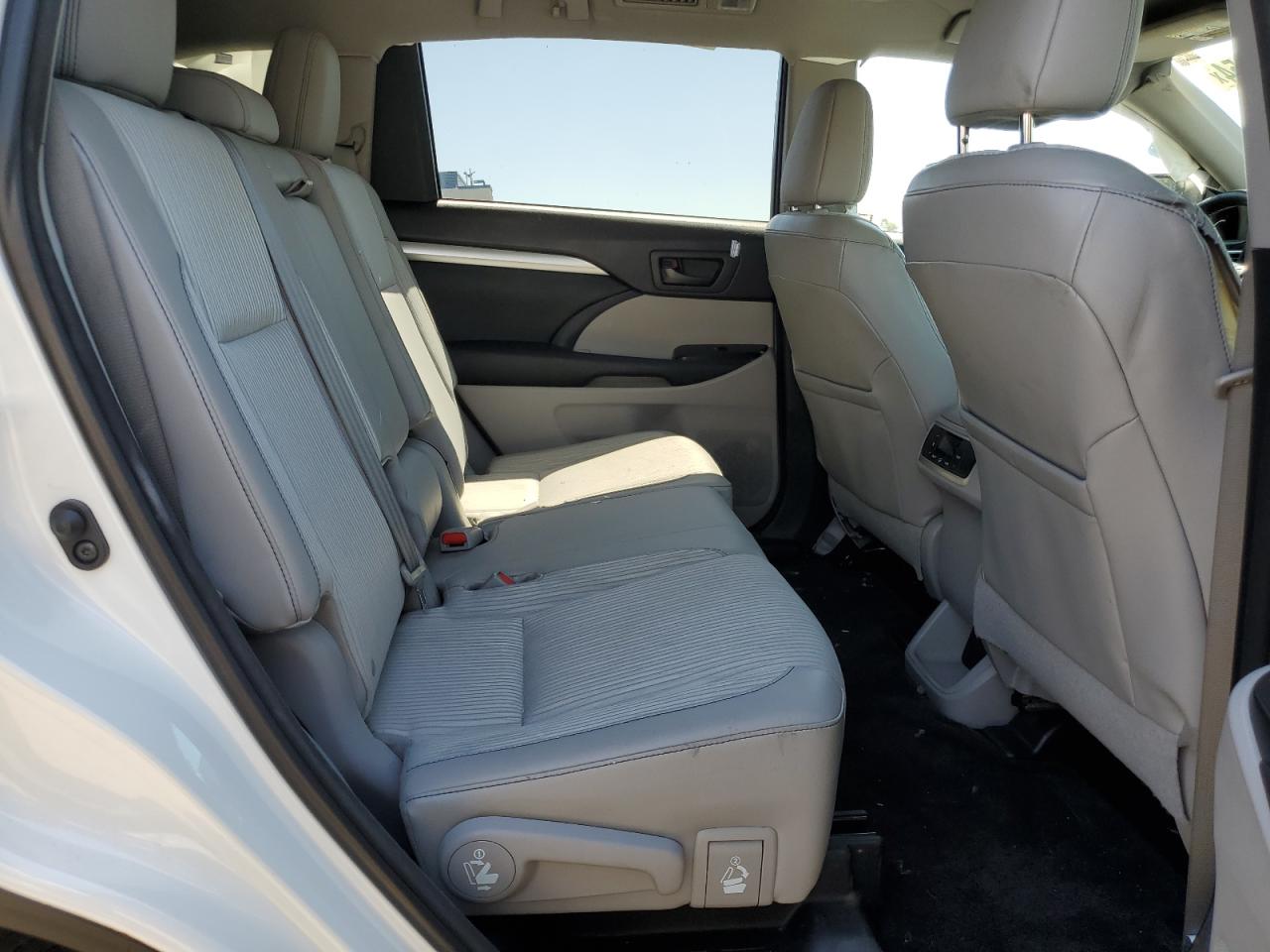 2014 Toyota Highlander Le VIN: 5TDZKRFH2ES034898 Lot: 61352254