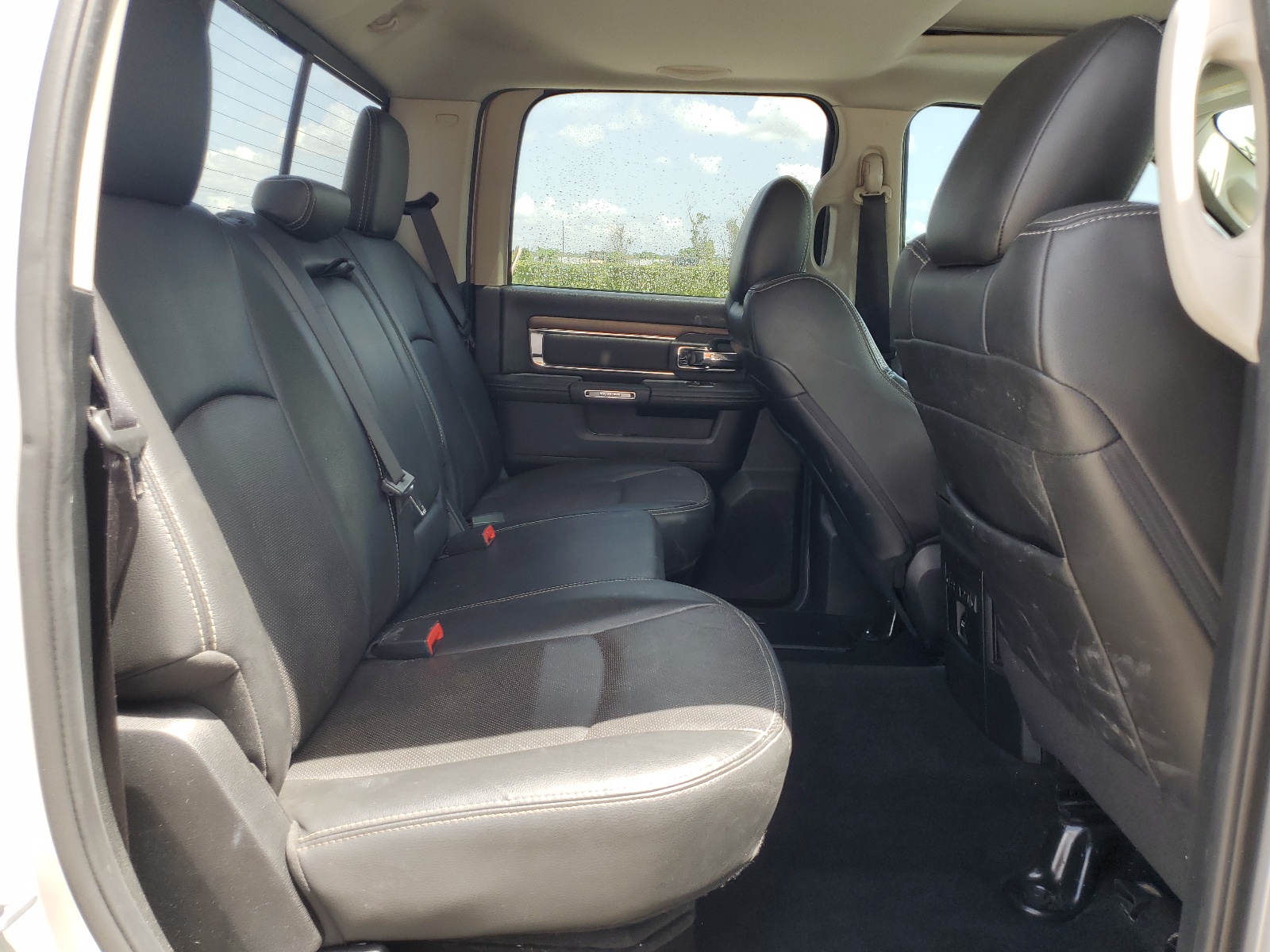 1C6RR7NT8ES374321 2014 Ram 1500 Laramie