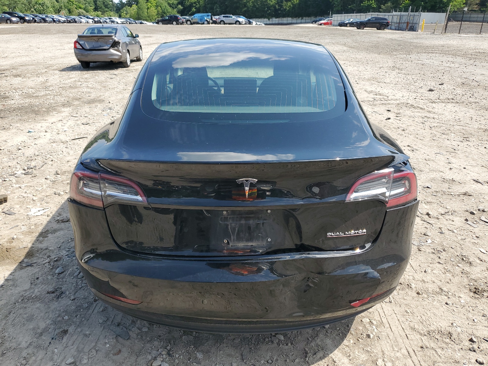 5YJ3E1EB4JF113337 2018 Tesla Model 3