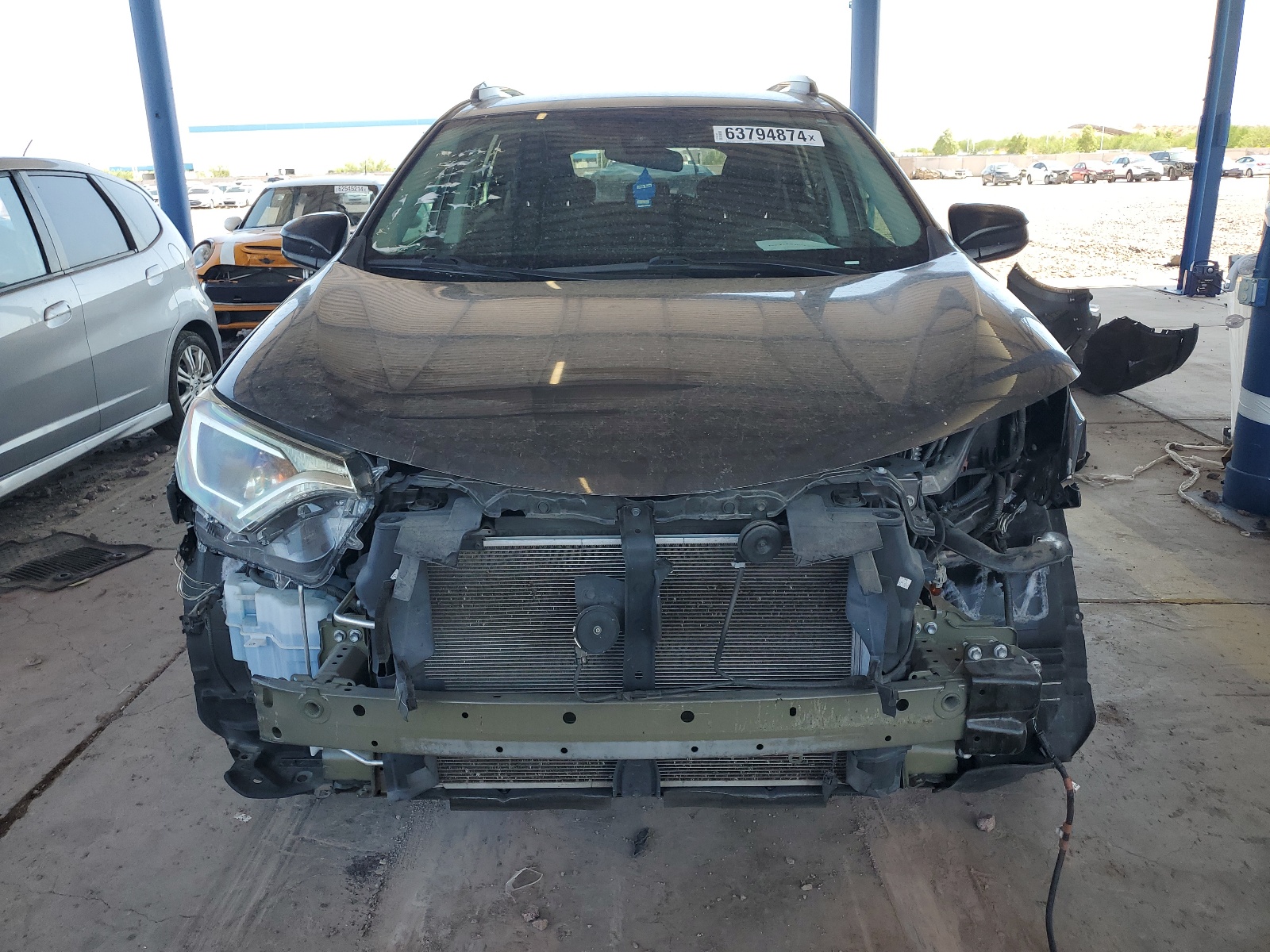 2T3ZFREV8HW388844 2017 Toyota Rav4 Le