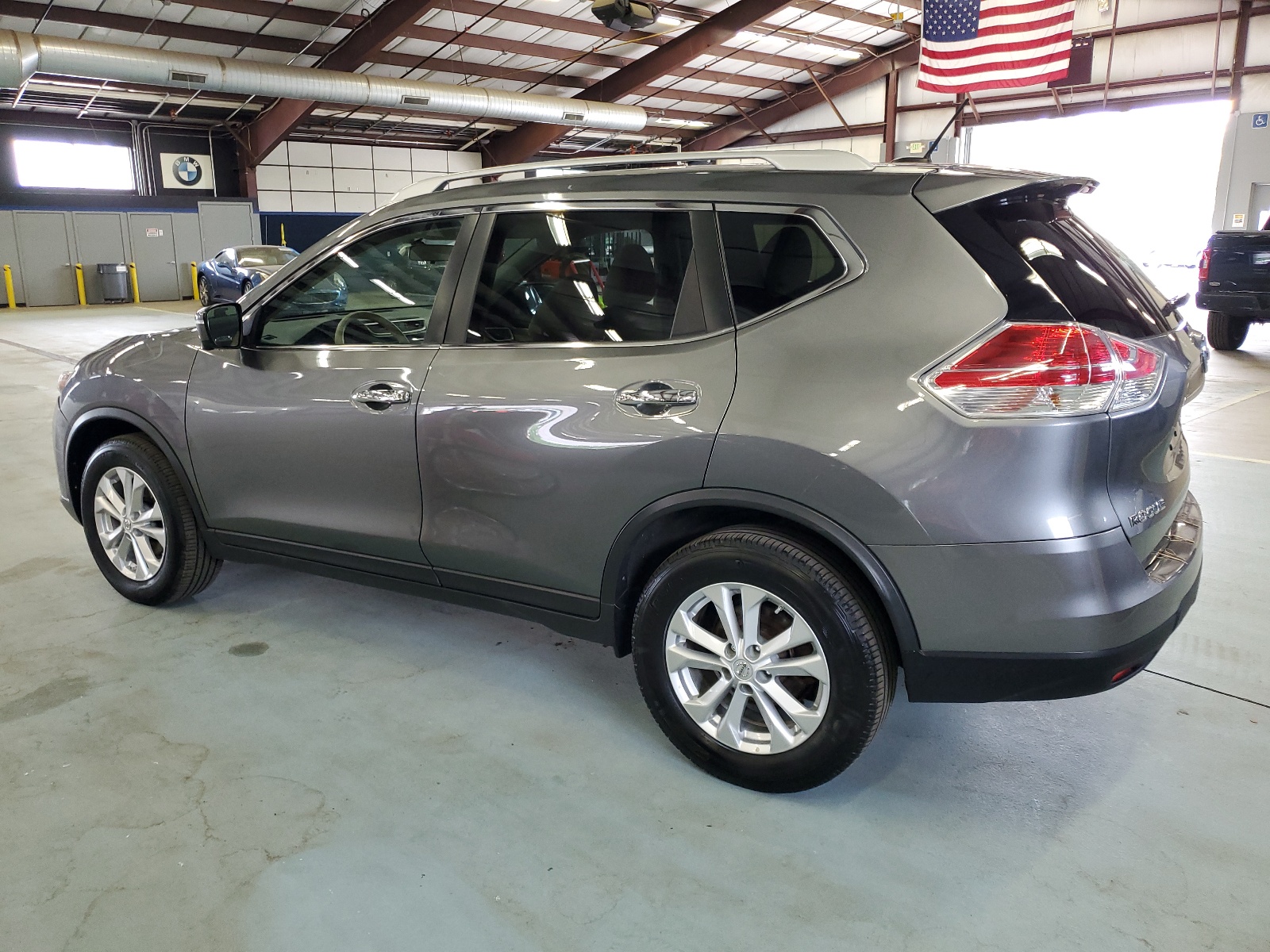 2015 Nissan Rogue S vin: KNMAT2MV2FP520505