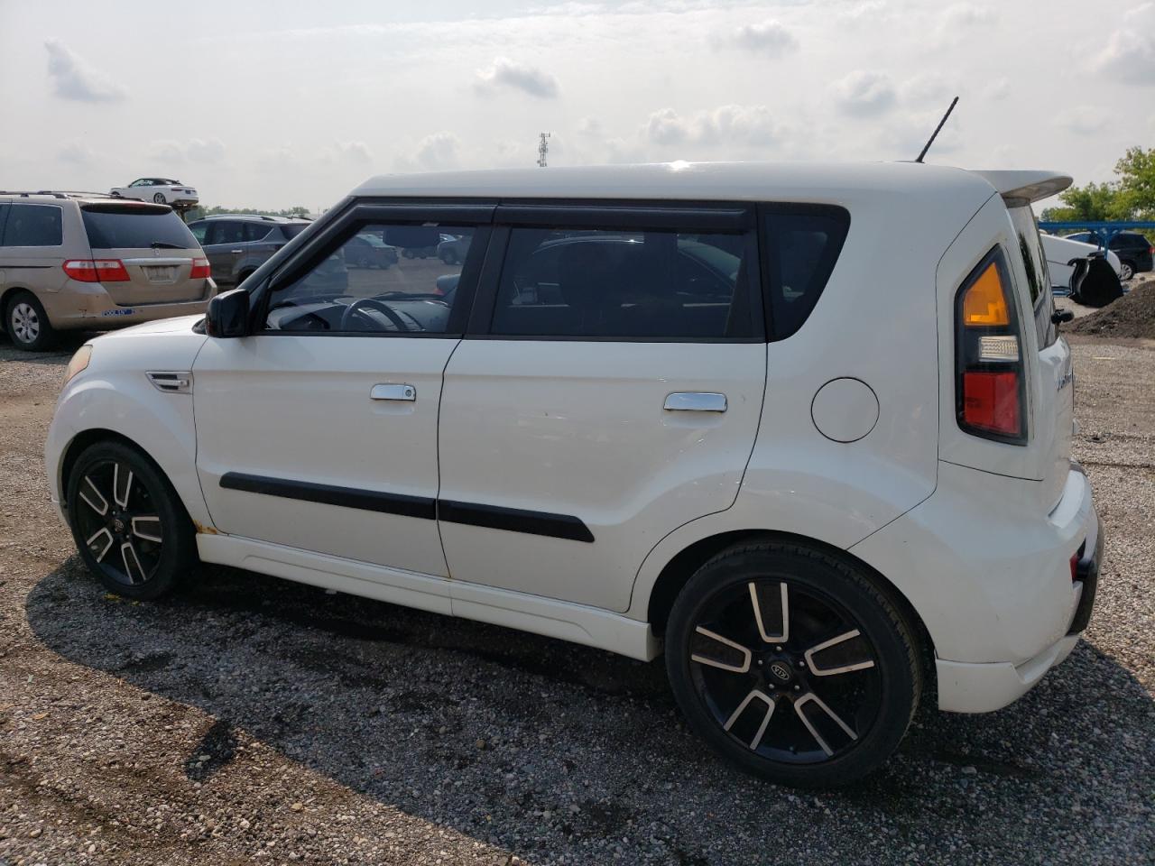 2010 Kia Soul - Image 2