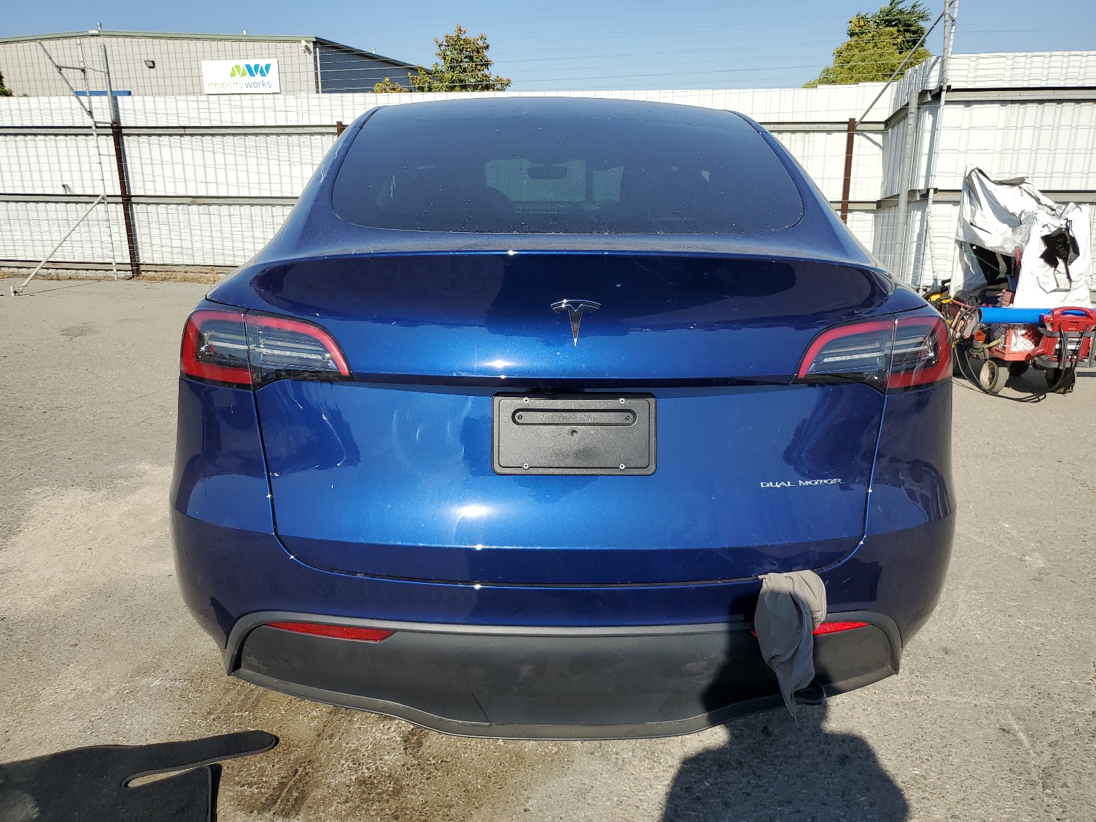 7SAYGDEE9RA227373 2024 Tesla Model Y