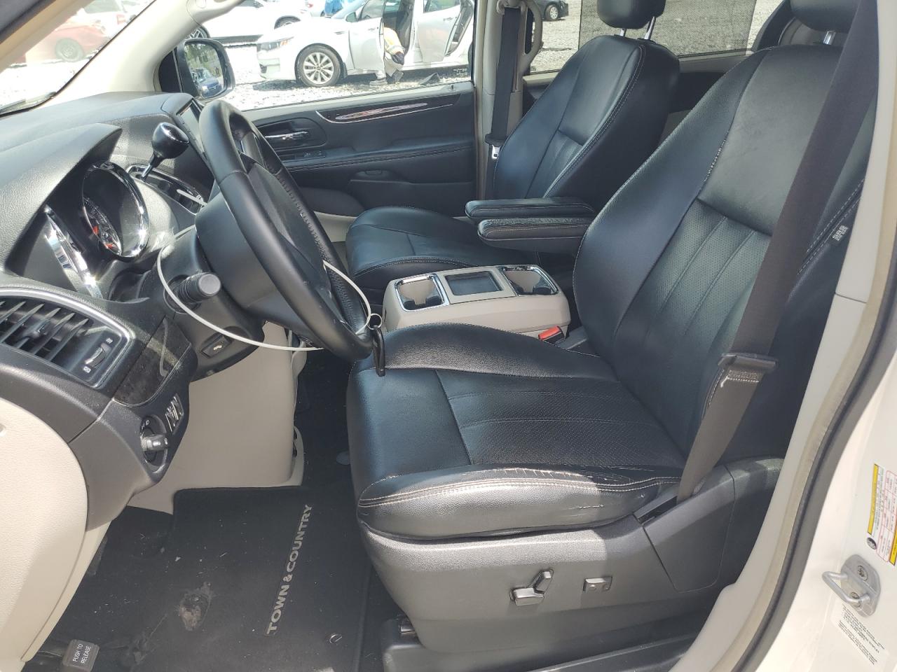 2011 Chrysler Town & Country Touring L VIN: 2A4RR8DG0BR797999 Lot: 64789224