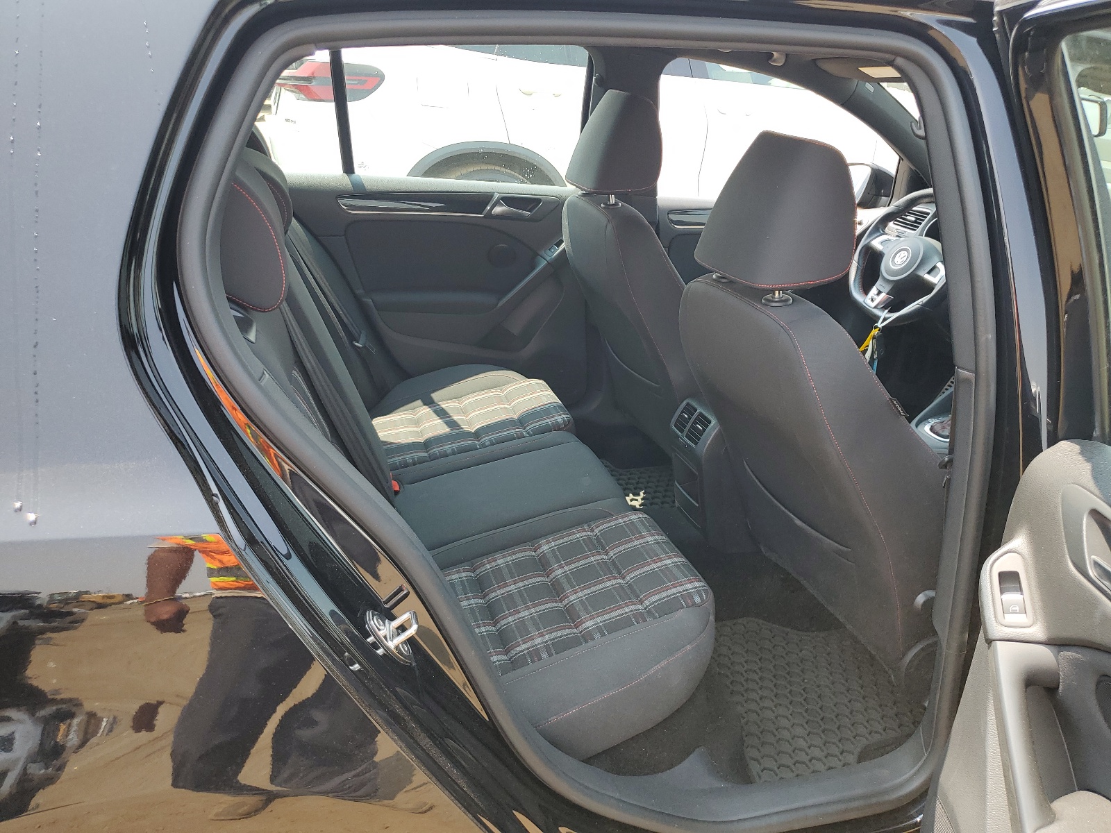 WVWHD7AJ7DW121893 2013 Volkswagen Gti