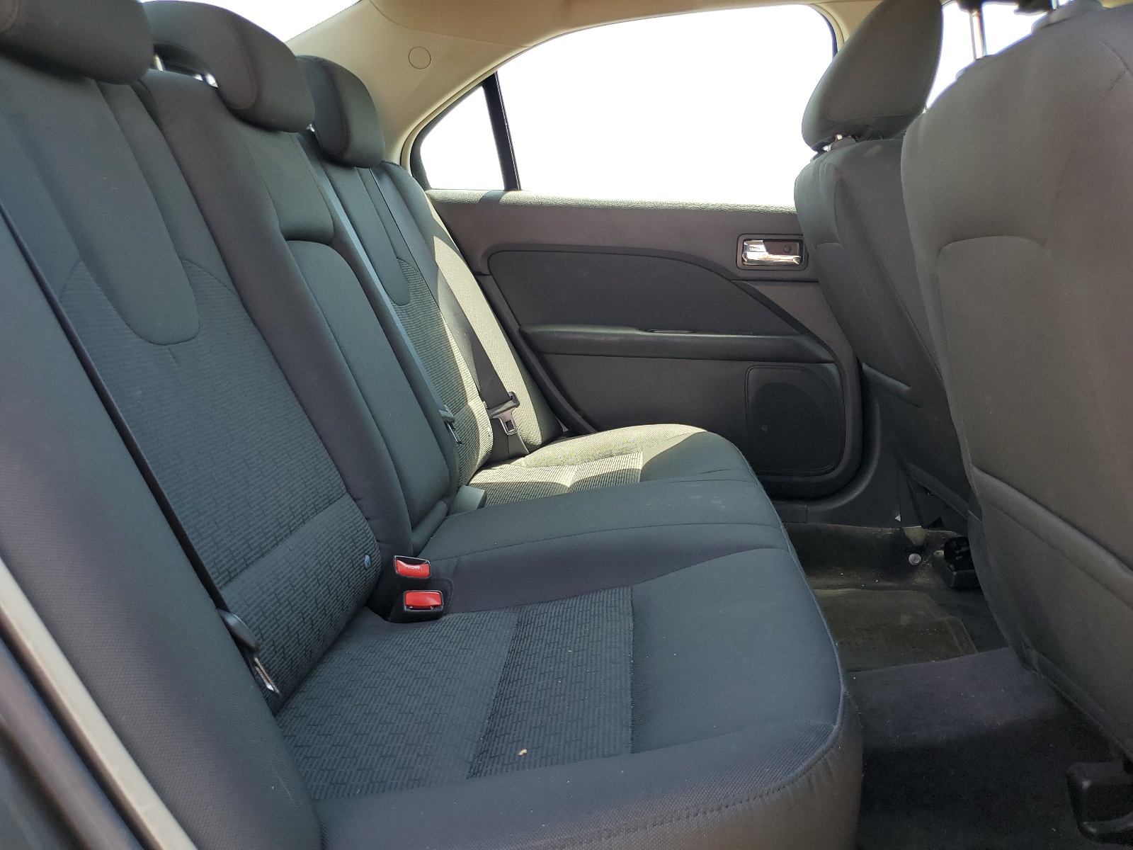 3FAHP0HA7AR286464 2010 Ford Fusion Se