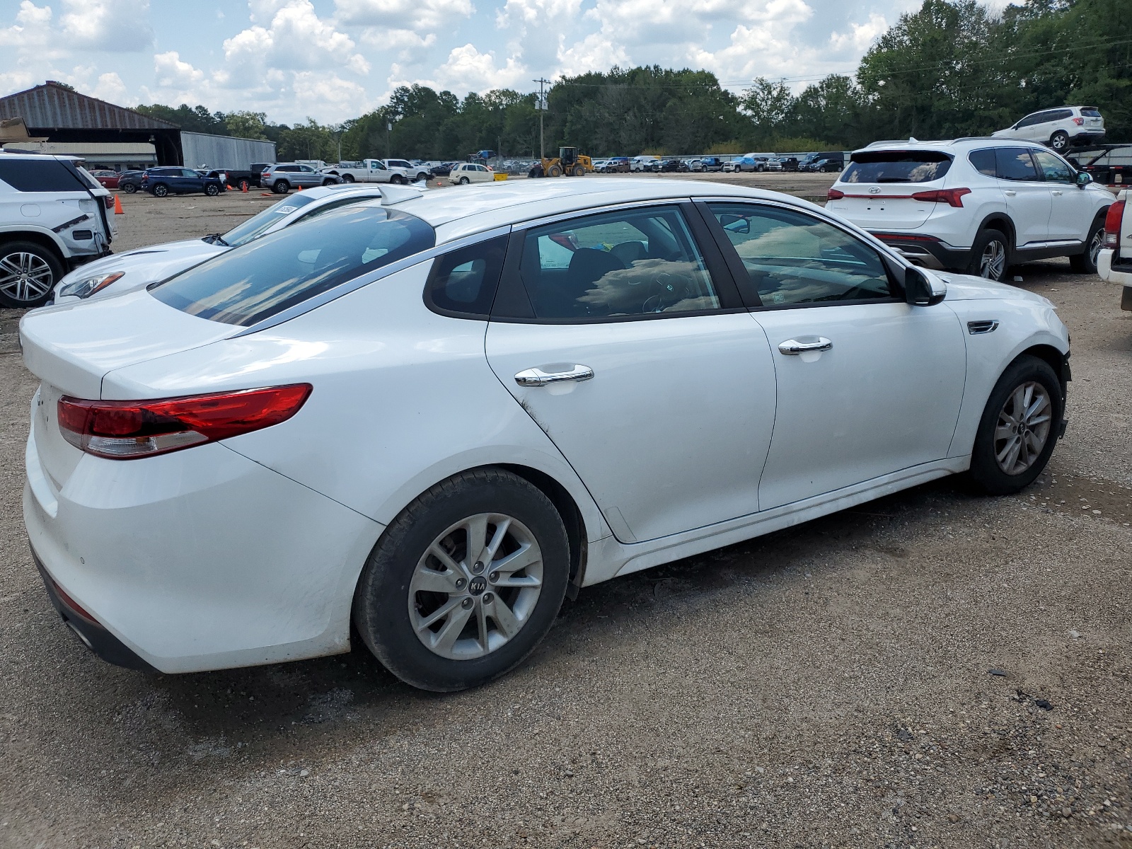 2018 Kia Optima Lx vin: 5XXGT4L35JG204165