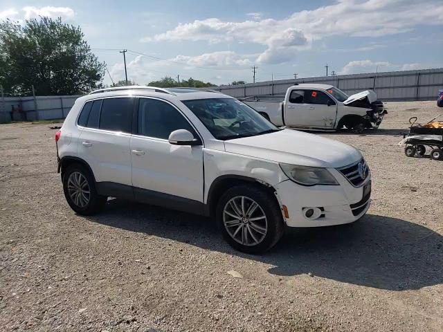 2010 Volkswagen Tiguan S VIN: WVGAV7AX4AW524966 Lot: 64167274