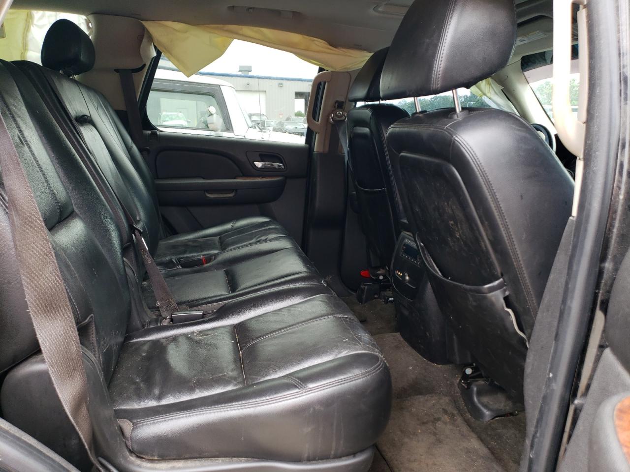 2007 Chevrolet Tahoe - Image 11
