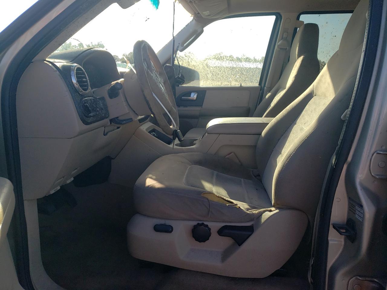 1FMRU15W44LB59201 2004 Ford Expedition Xlt